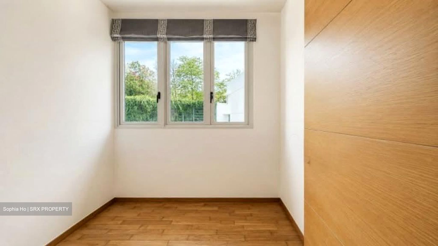 Vacanza @ East (D14), Condominium #554811331